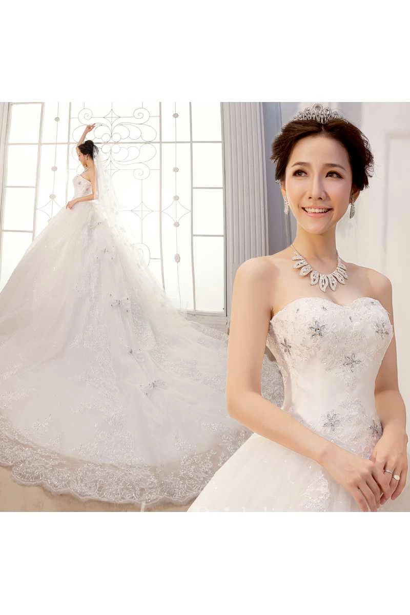 Sleeveless Sweetheart Neck Lace Ball Gown Dress With Beading
