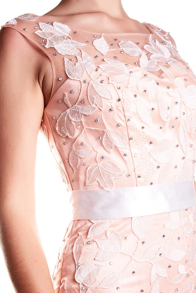 Sheath Floor-Length Bateau-Neck Embroidered Cap-Sleeve Tulle&Satin Prom Dress With Ribbon