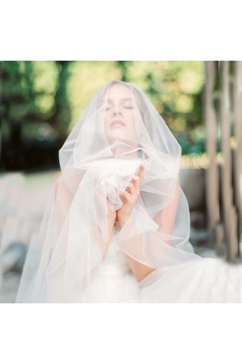 Simple Romantic Tulle Long Wedding Veil