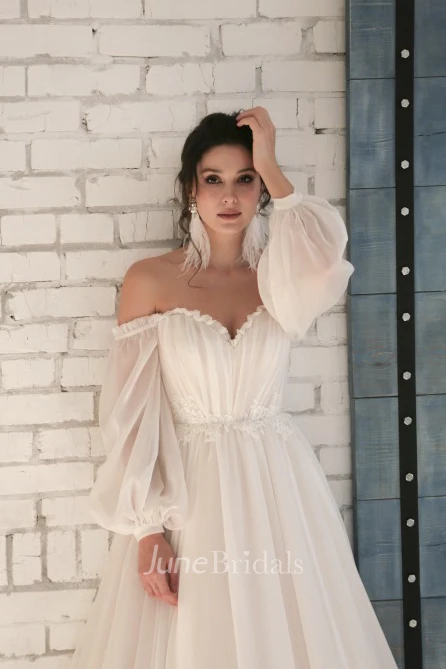 3/4 Off-shoulder Sleeves Sweetheart Elegant Chiffon Wedding Dress with Appliques