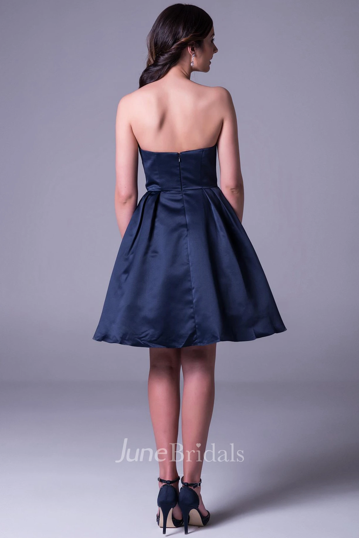 Short A-Line Sleeveless Sweetheart Appliqued Satin Prom Dress