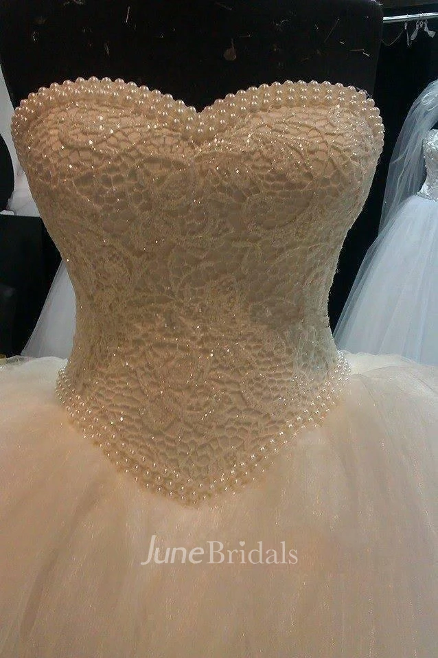 Glamorous Sweetheart Pearls Ball Gown Wedding Dress Tulle With Lace