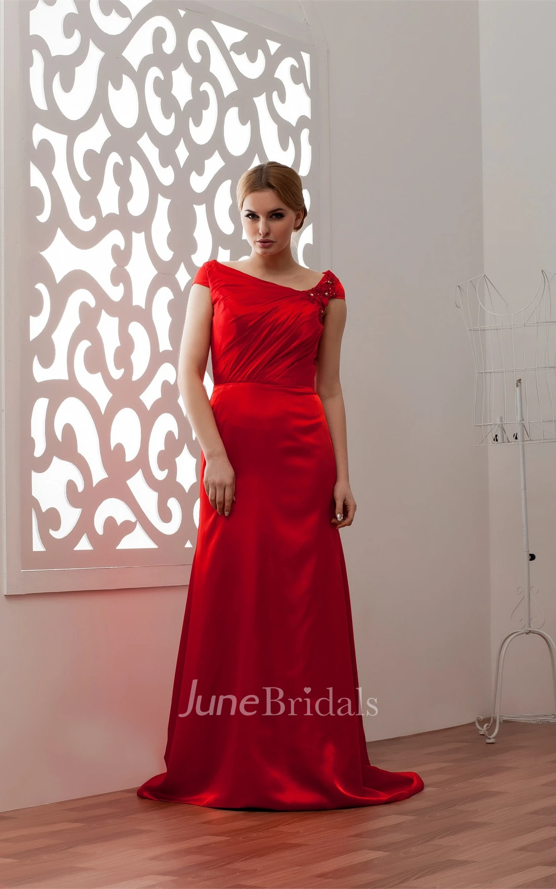 Flamboyant Caped-Sleeve Satin Dress with Ruching and Epaulet