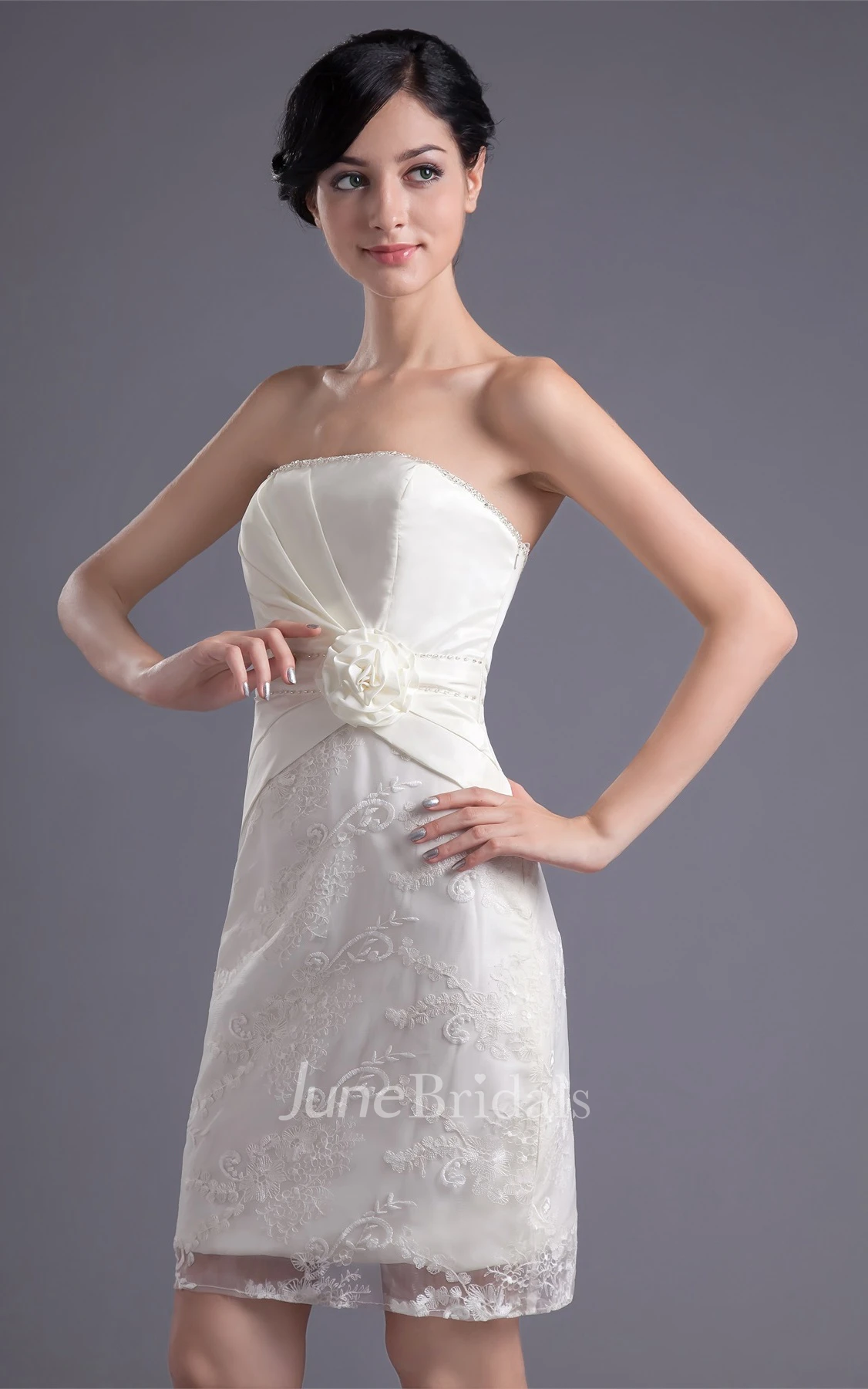 strapless body-fitting short lace dress with flower