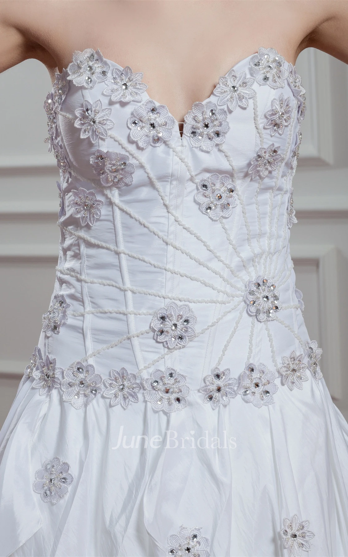 Sweetheart A-Line Pleated Dress with Flower and Stress