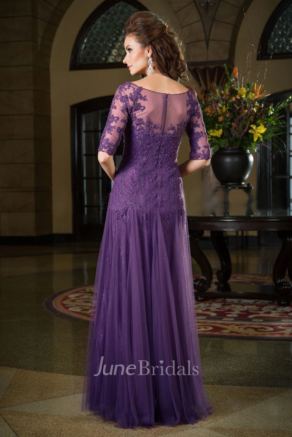 Half Sleeve Scoop-neck Tulle Mother of the Bride Dress With Appliques