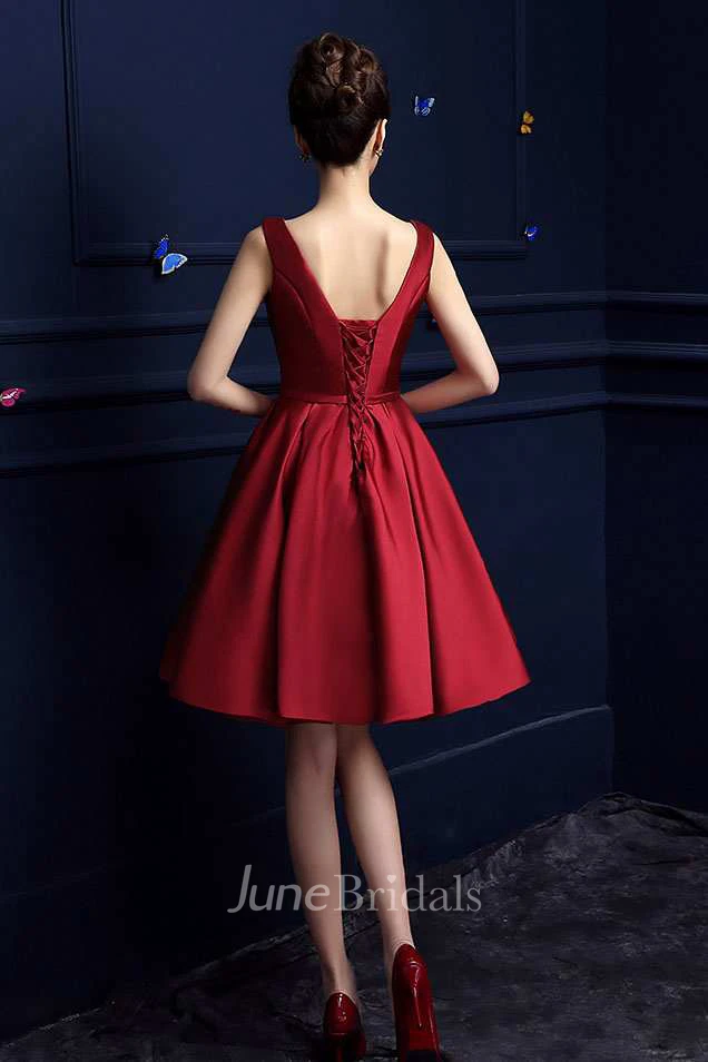 Sleeveless Bateau Neck Pleated Knee Length Satin Dress
