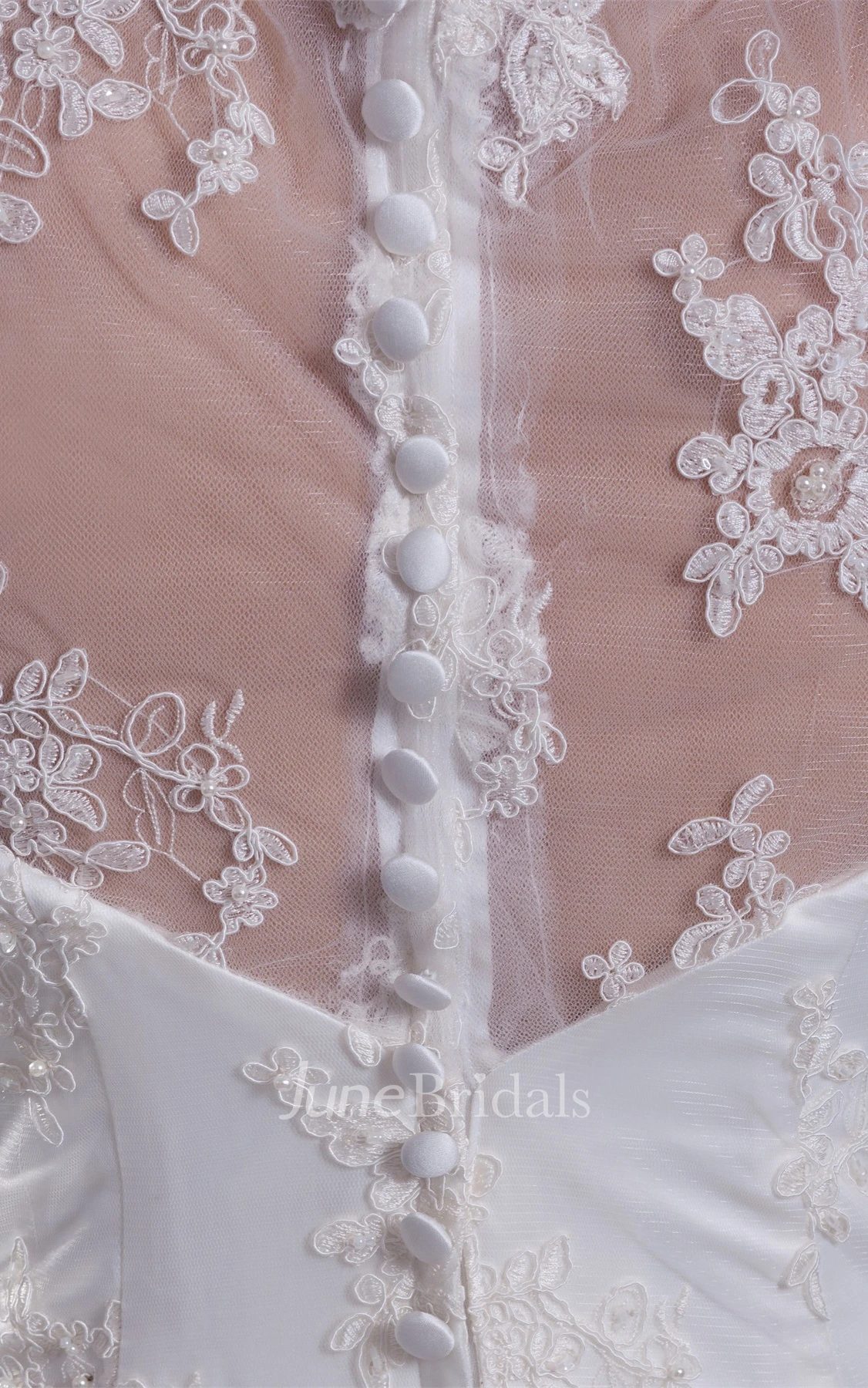 scalloped-neck a-line tulle lace dress with illusion half sleeves