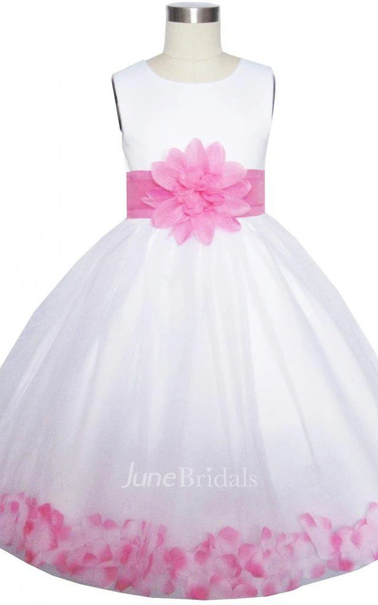 Sleeveless A-line Tulle Dress With Pletals and Bow
