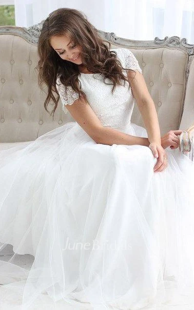 Bateau-Neck Short Sleeve Tulle Lace Wedding Dress