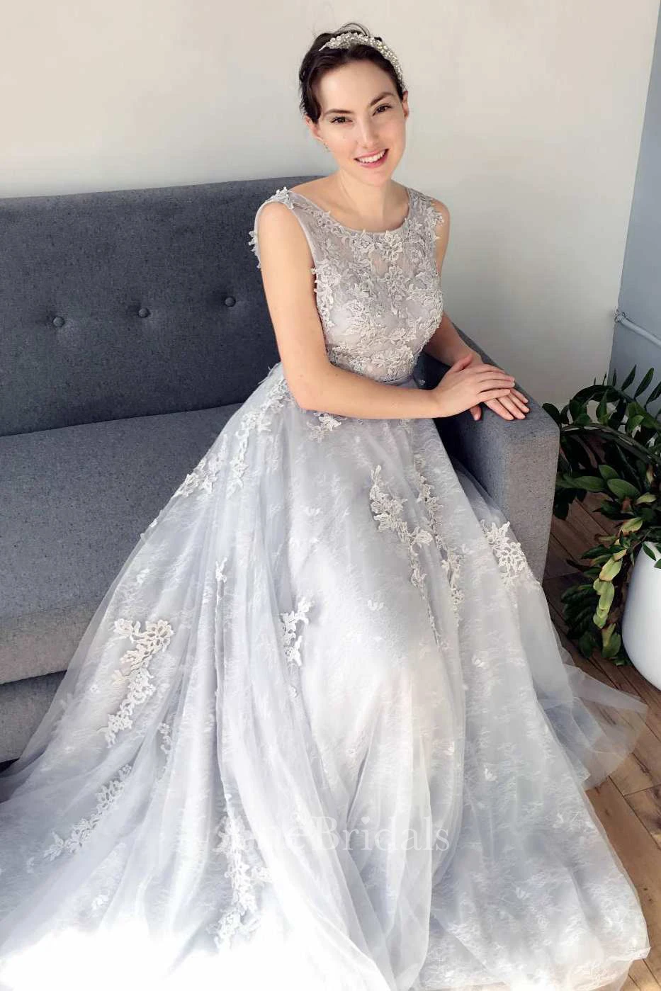 Scoop-Neck Sleeveless Pleated A-Line Lace Appliques Dress With Deep-V Back