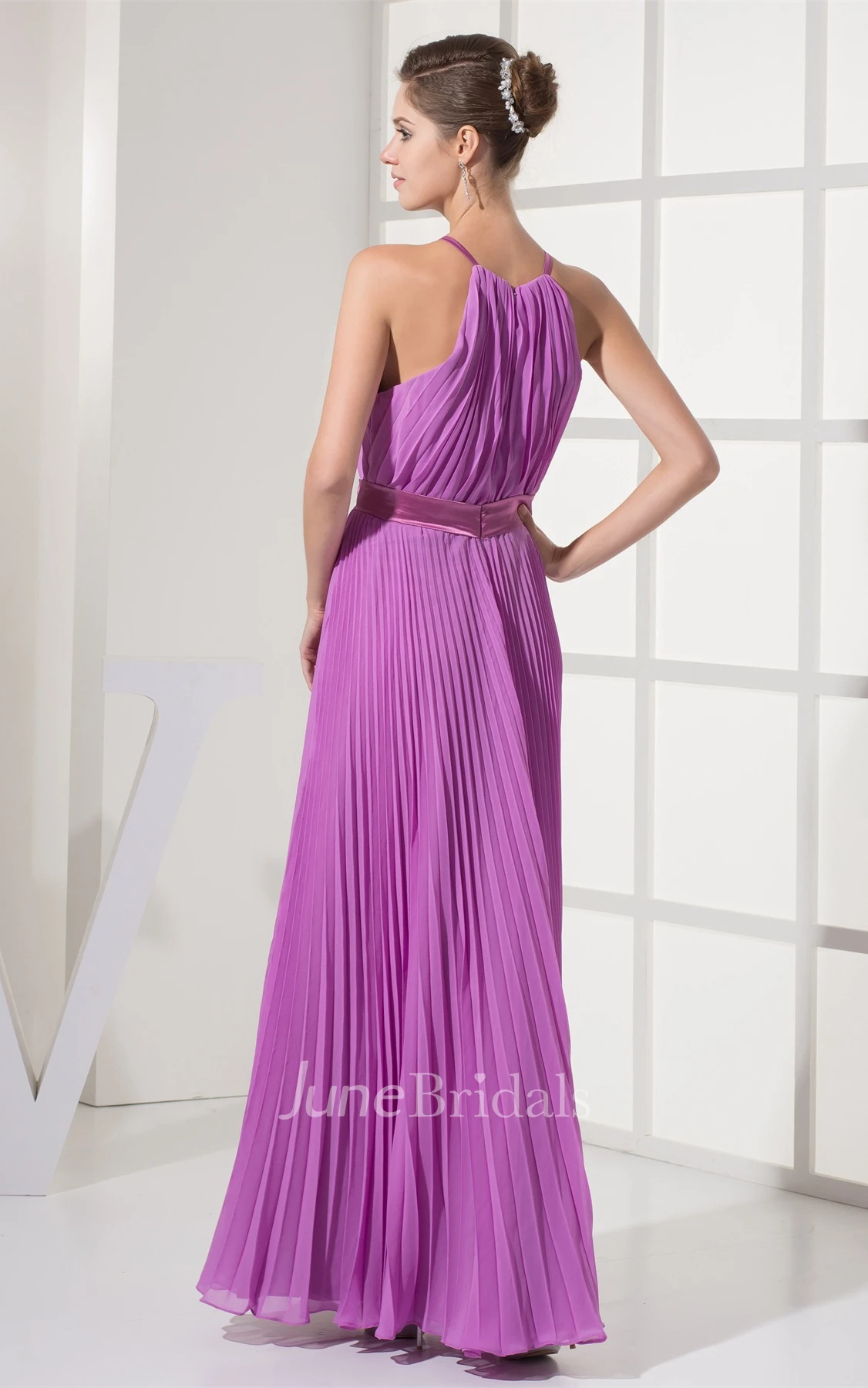 Sleeveless A-Line Maxi Dress with Overall Ruched Design