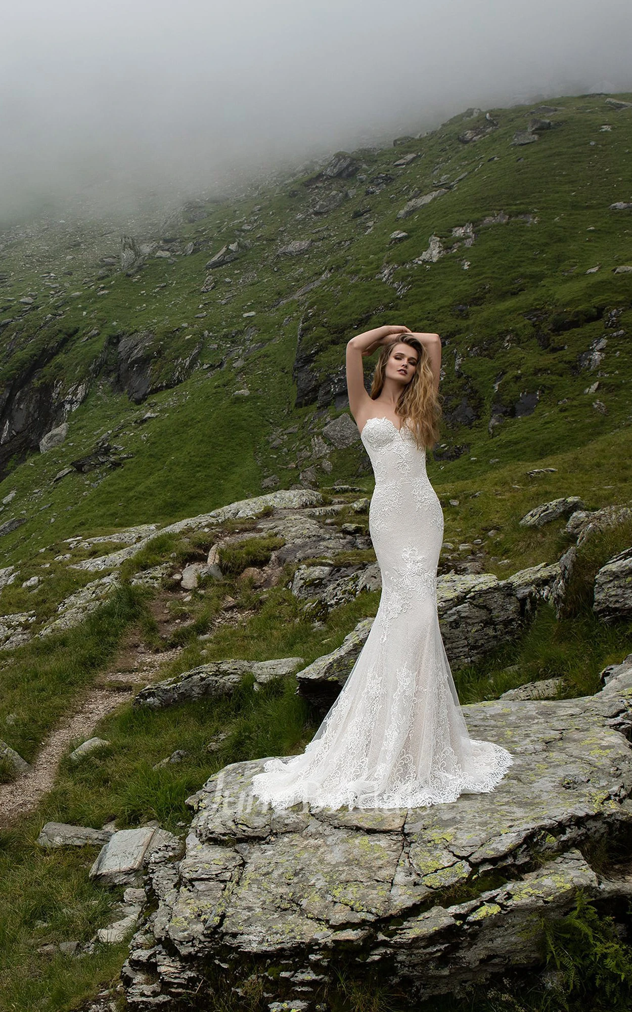 Sweetheart Floor-length Sleeveless Appliques Lace Sheath Dress 