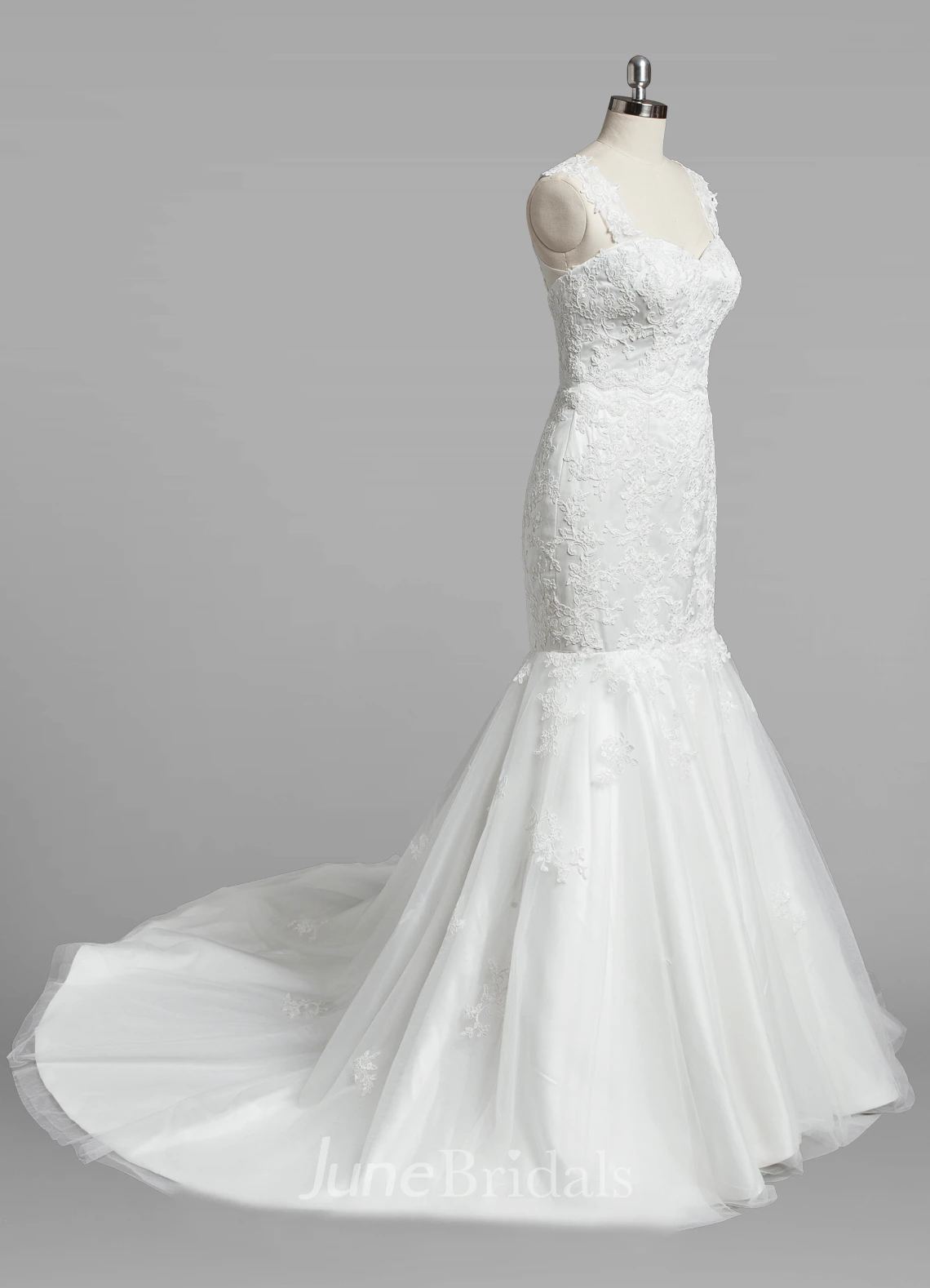 V-Neck Sleeveless Lace Mermaid Weddign Dress With Court Train