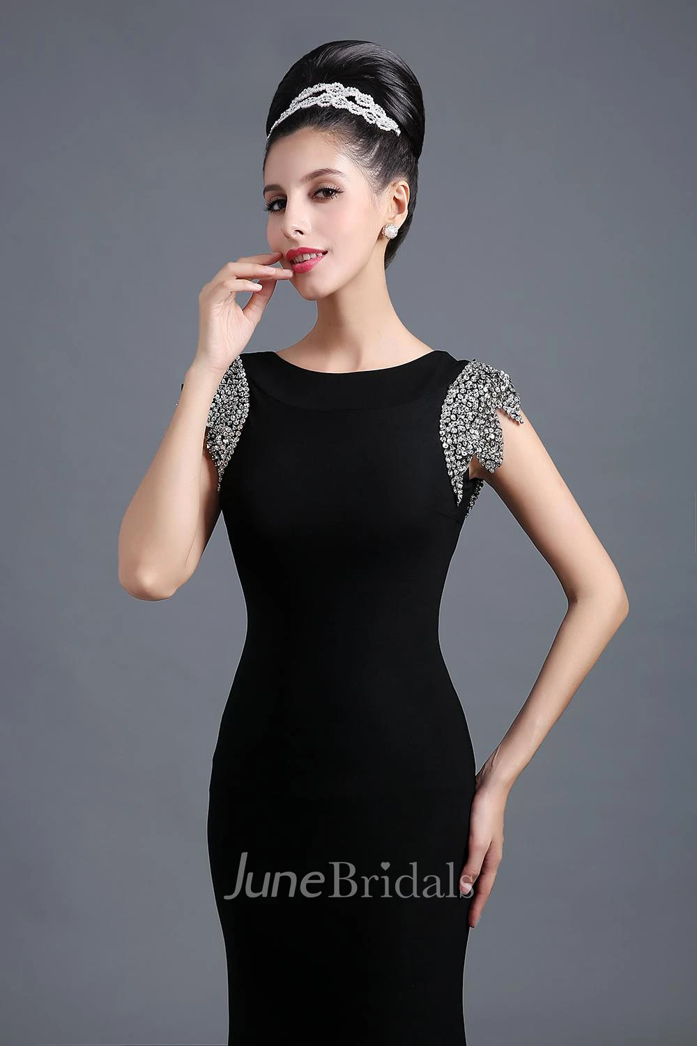 Elegant Jewel Cap Sleeve Black Prom Dress With Sequins Beadings