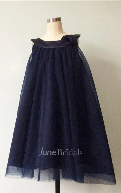 Sleeveless Scoop Neckline Tulle Dress With Flower Detailing