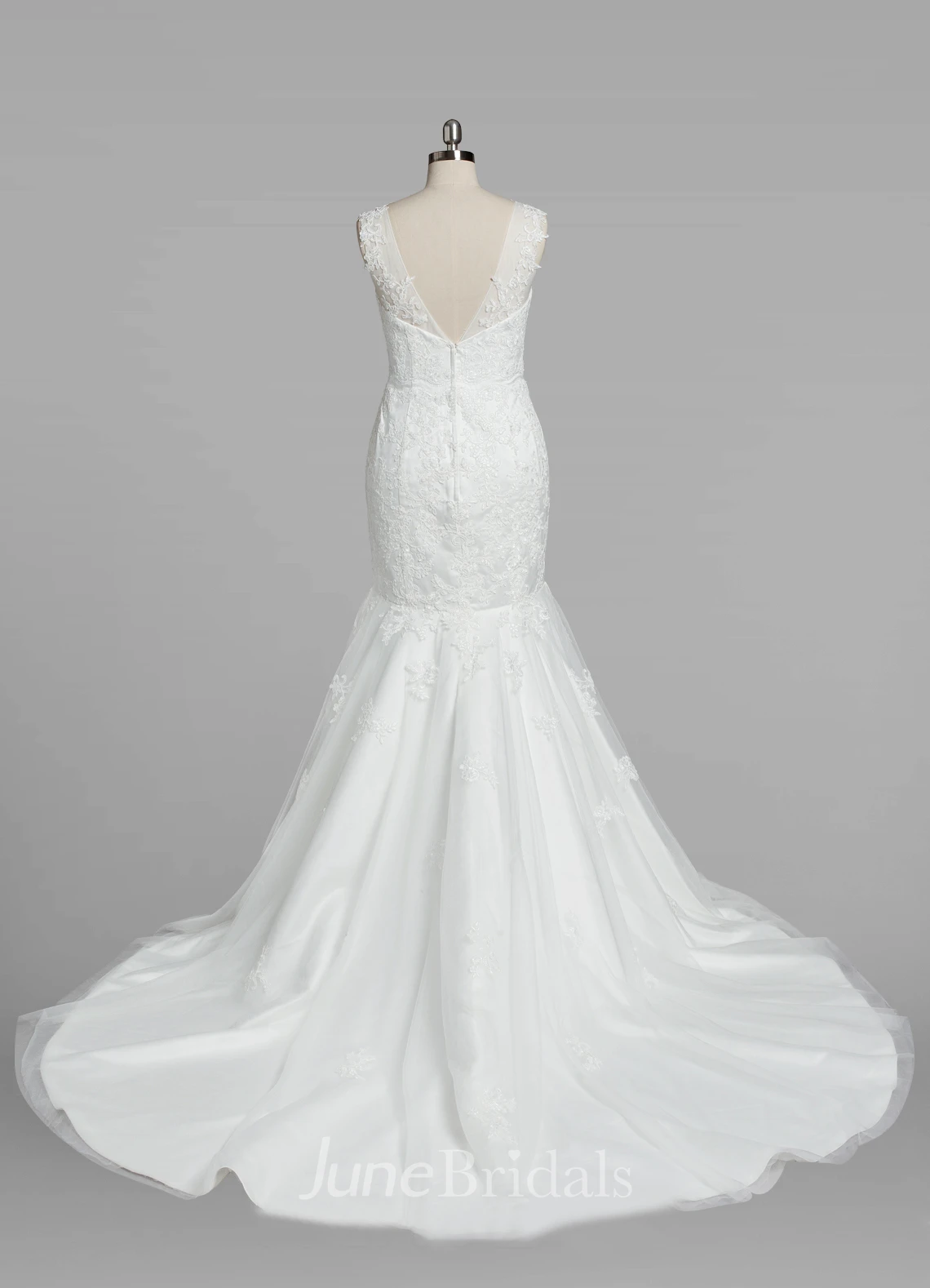 V-Neck Sleeveless Lace Mermaid Weddign Dress With Court Train