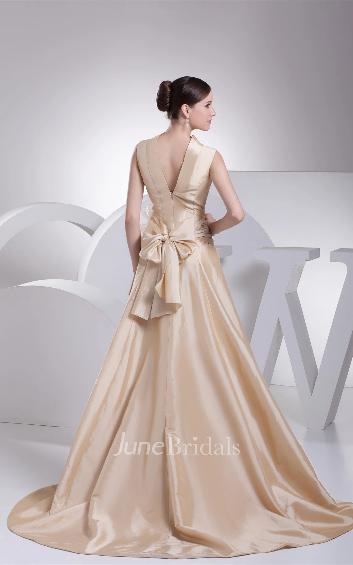 High-Neck Sleeveless A-Line Dress with Flower and Keyhole