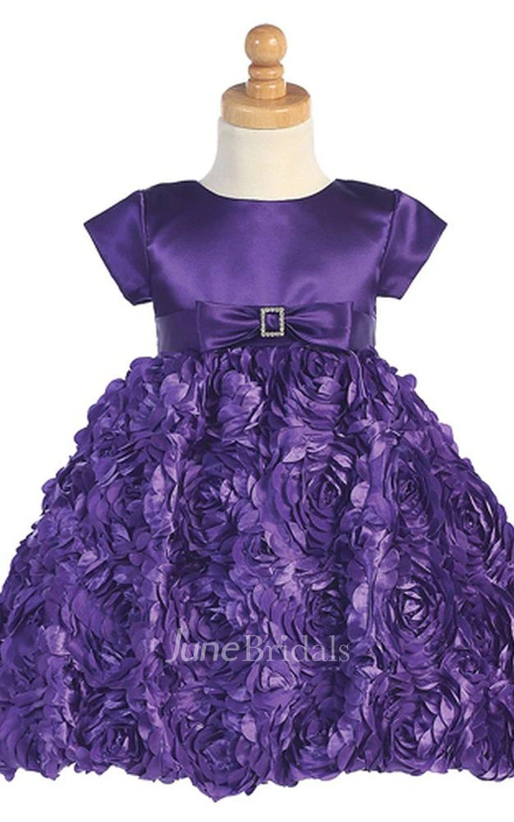 Short-sleeved Scoop-neck Dress With Petals and Bow