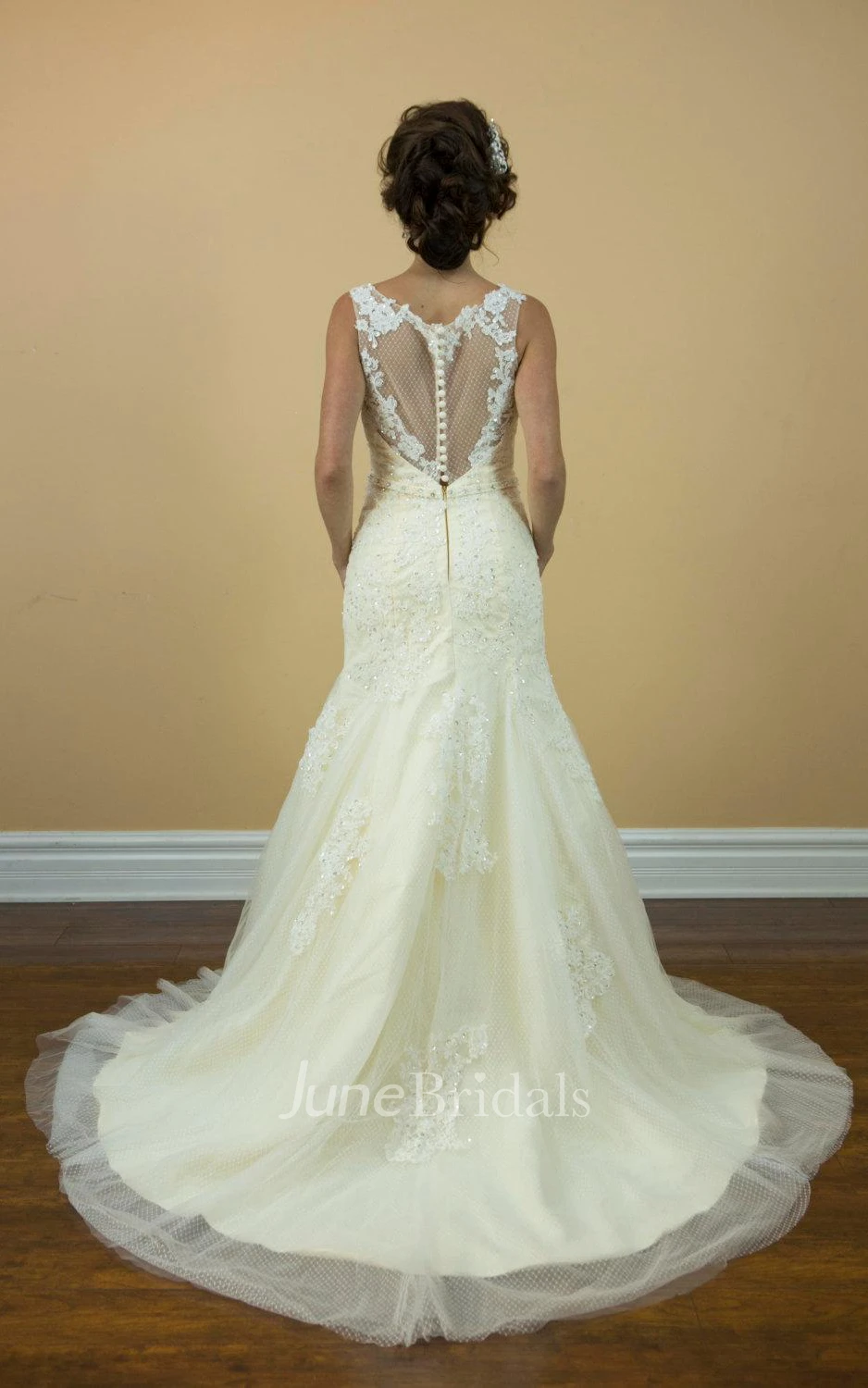 Boat Neck Sleeveless Mermaid Lace Wedding Dress With Beading