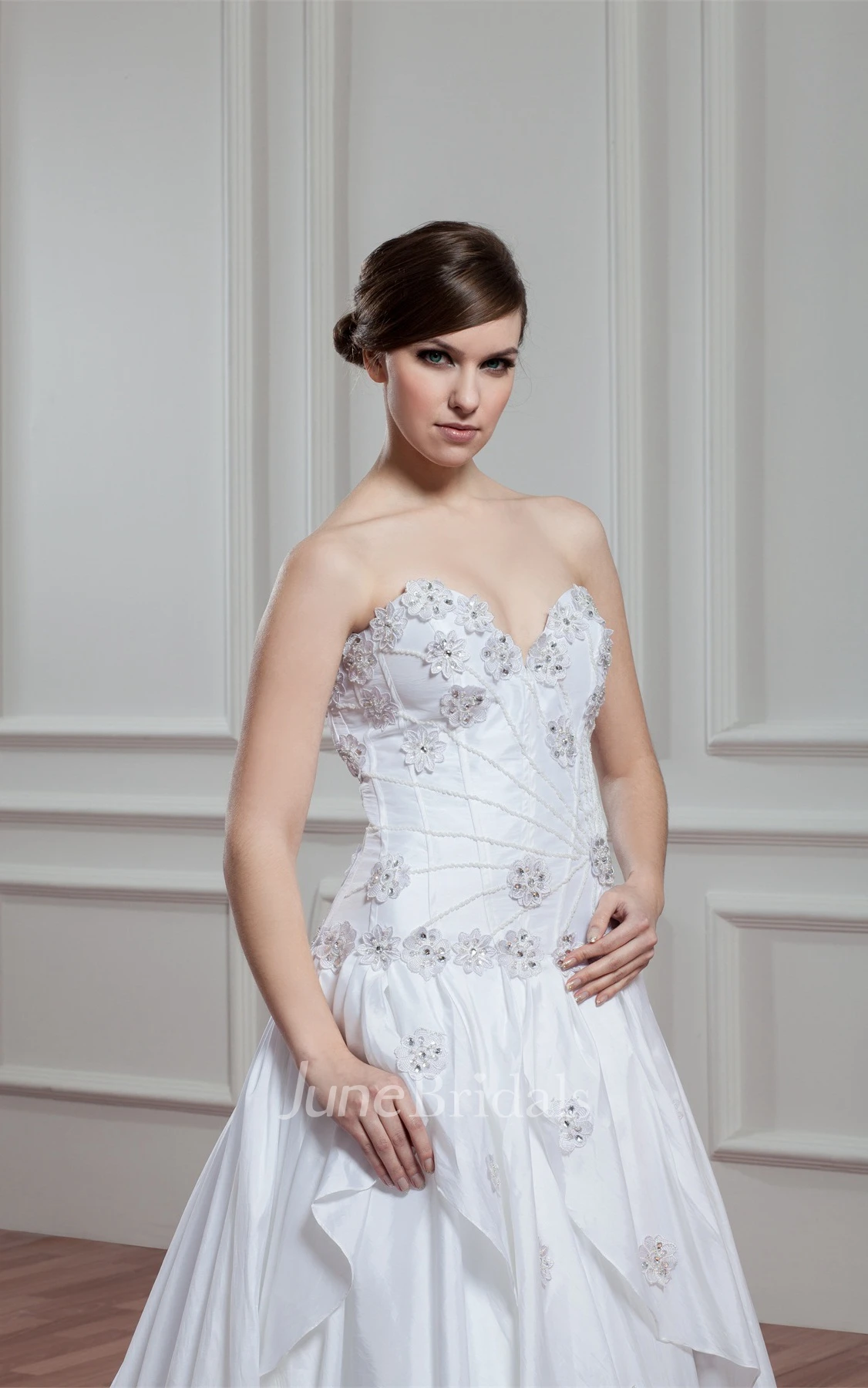 Sweetheart A-Line Pleated Dress with Flower and Stress