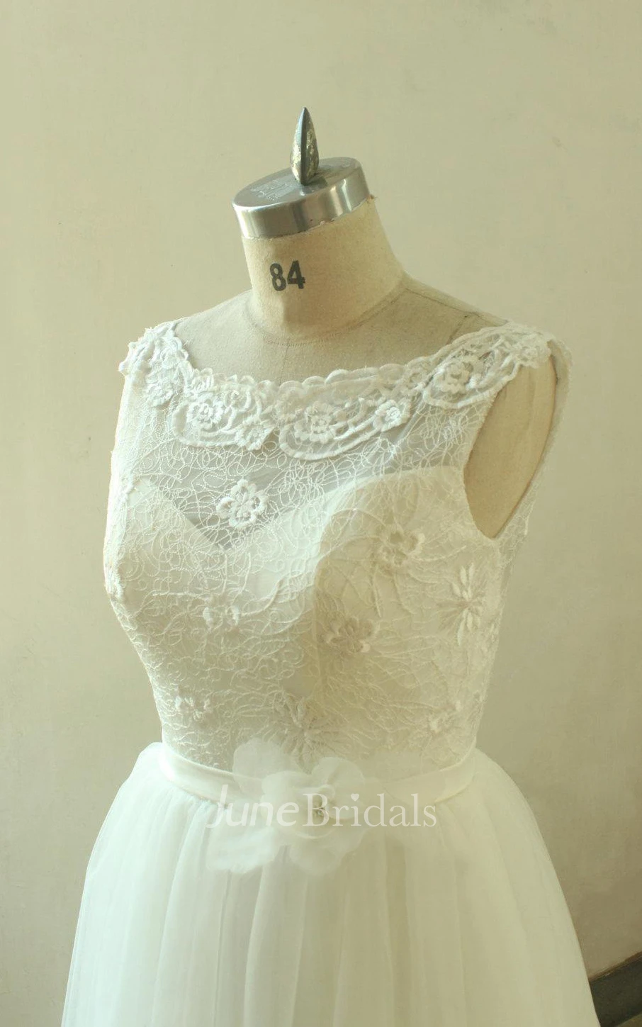 Elegant Aline Tulle Lace Wedding Wth Ellusion Neckline Dress