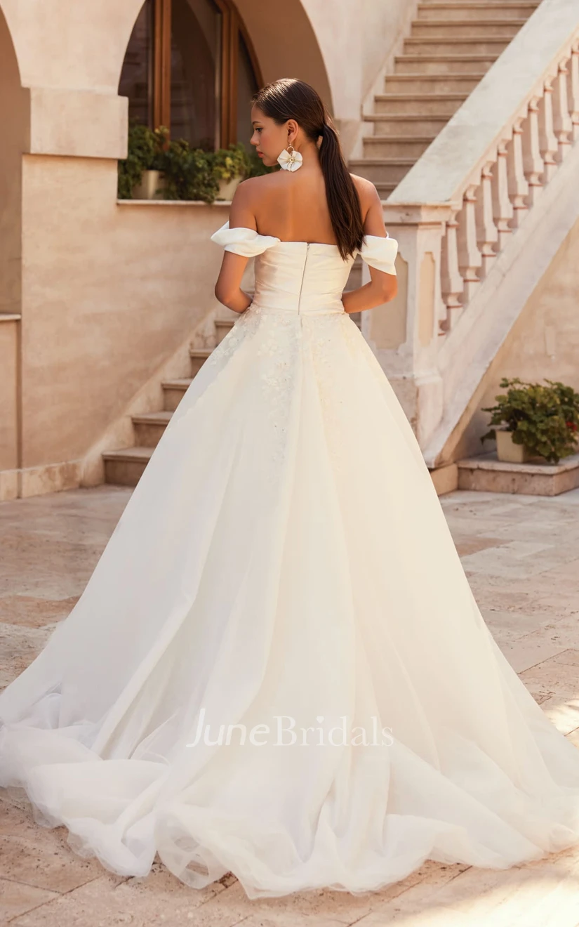 Vintage Romantic Off-the-Shoulder A-Line Lace Spring Wedding Dress Ruching Princess Ball Gown