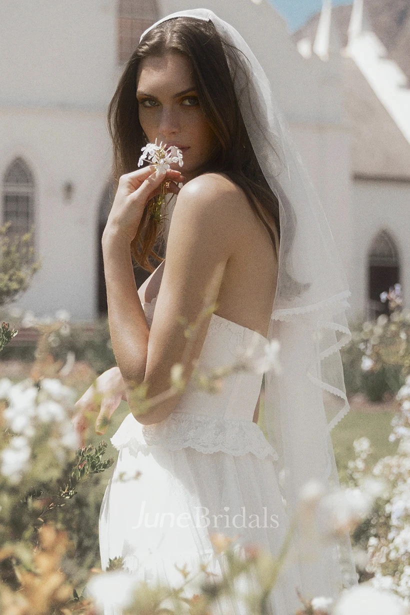 Adorable A-line Sleeveless Sweetheart Tulle Wedding Gown With Appliques And Ruffles