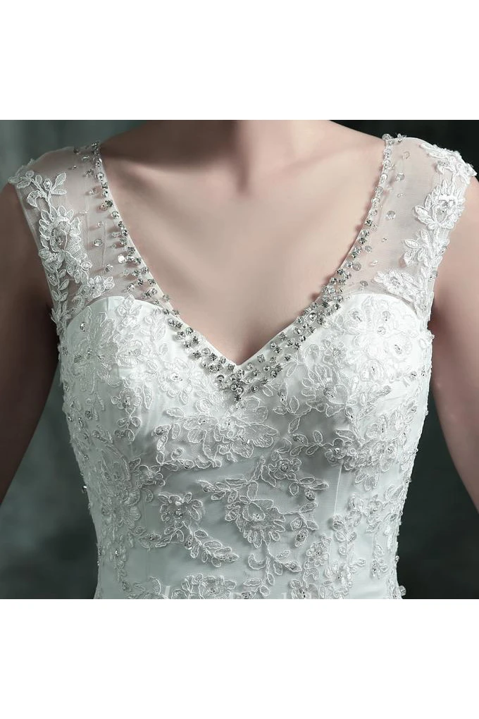 Gorgeous Sleeveless V-Neck Lace Appliques Wedding Dresses Long Train With Beadings