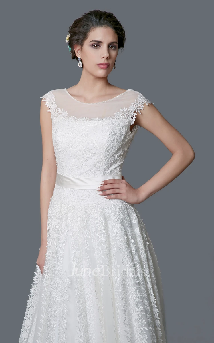 Enchanting Cap Sleeve A-line Lace Gown With Sexy Back