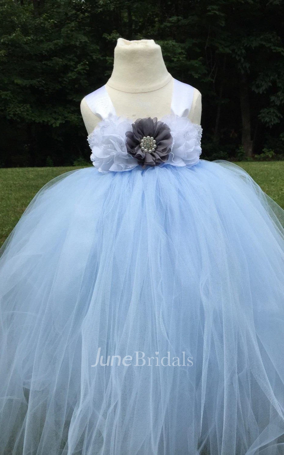 Sleeveless Halter Tulle Dress With Flowers