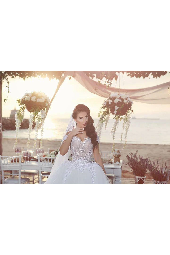 Delicate Tulle Lace Appliques Wedding Dress Off-the-shoulder Ball Gown