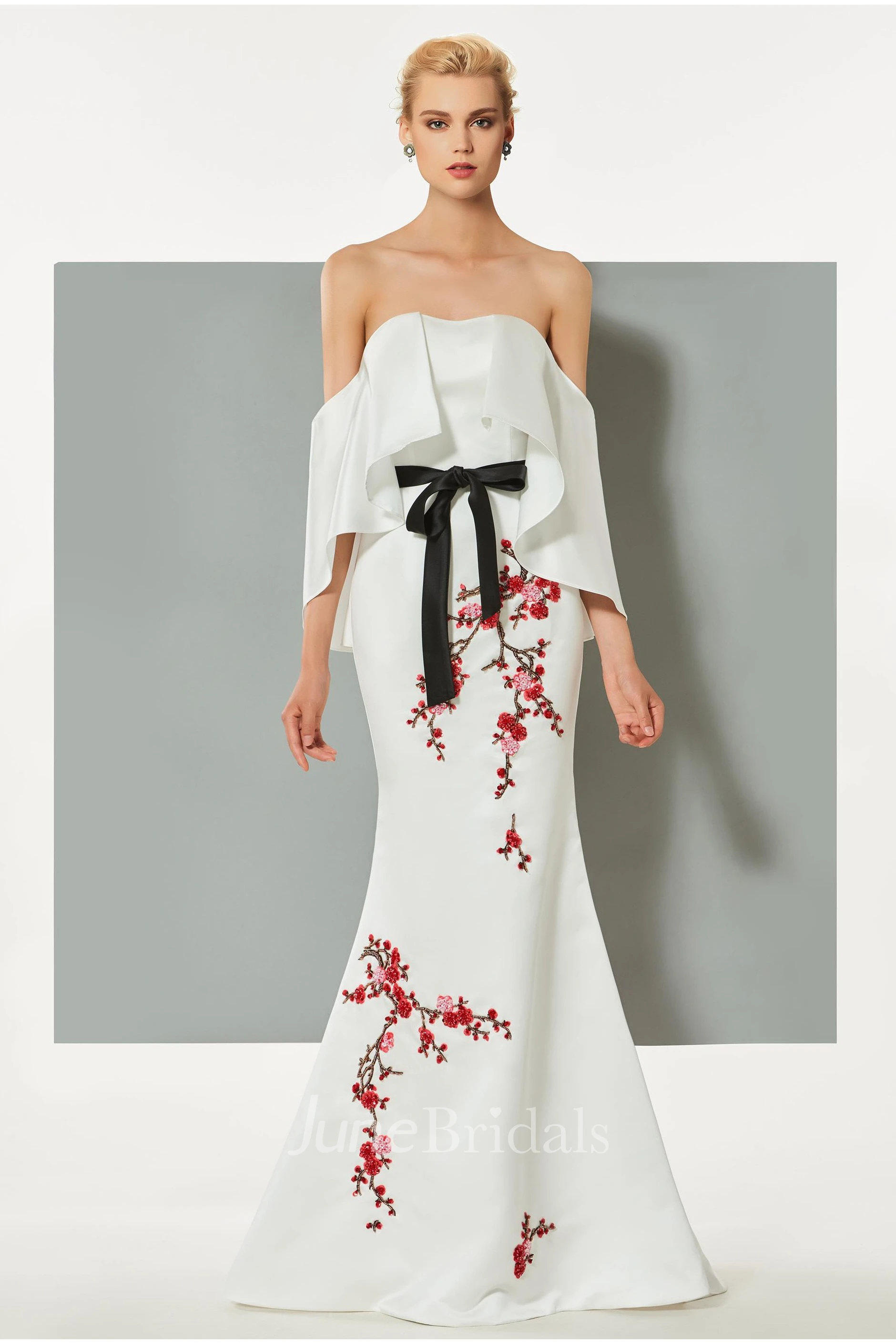 Elegant Satin Mermaid Strapless Bat Sleeve Dress with Sash