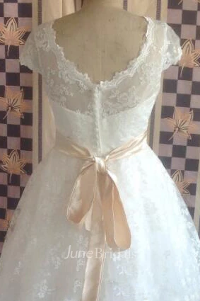 High Quality Jewel Neck Short Sleeve Vintage Lace Wedding Dresses