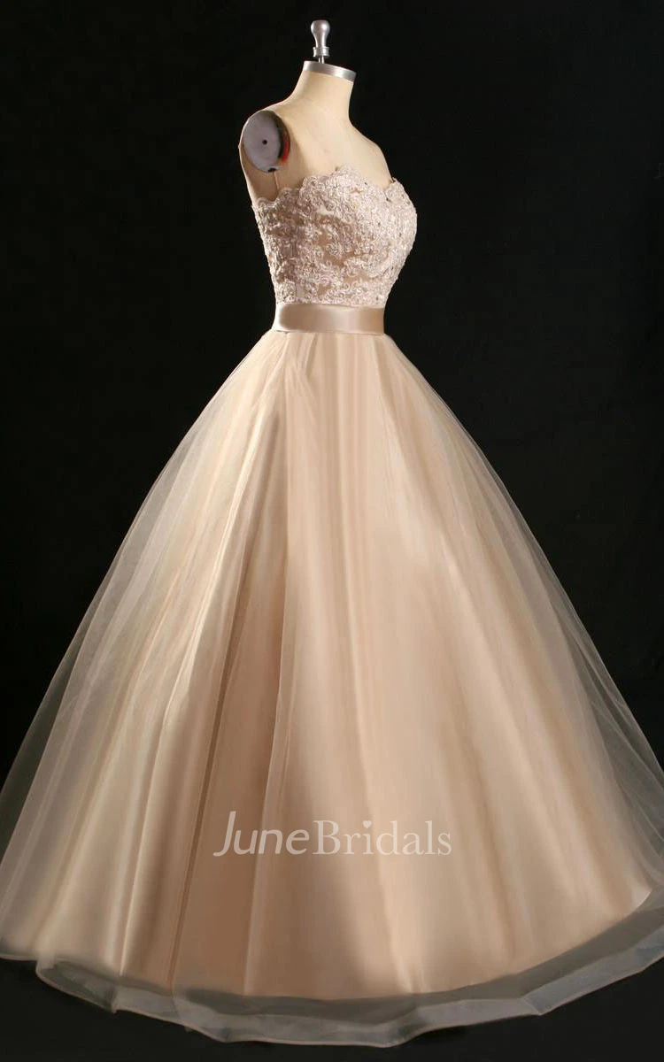 Sweetheart Sleeveless Stuning A-line Lace Ballgown
