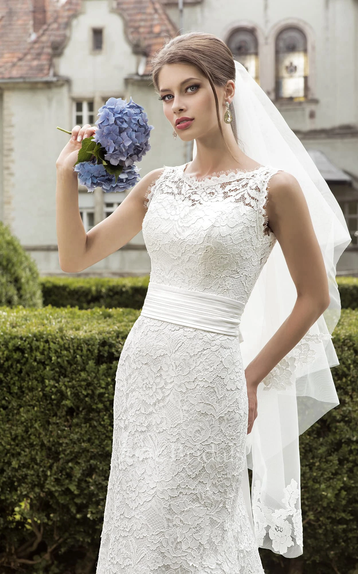 Jeweled Neck Sleeveless Sheath Lace Wedding Dress With Ruched Waist