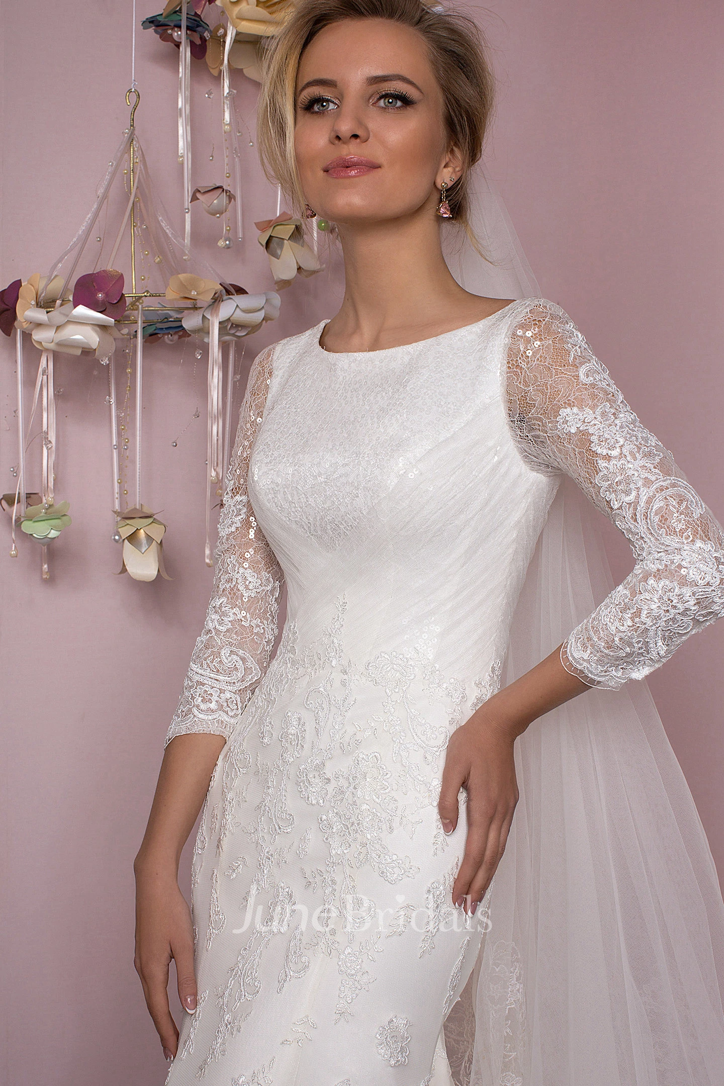 Mermaid Floor-Length Appliqued Scoop Neck 3-4 Sleeve Lace Wedding Dress