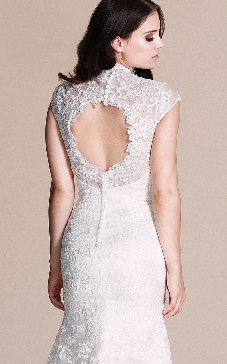 Cap-sleeved Mermaid Lace Dress With Keyhole Back