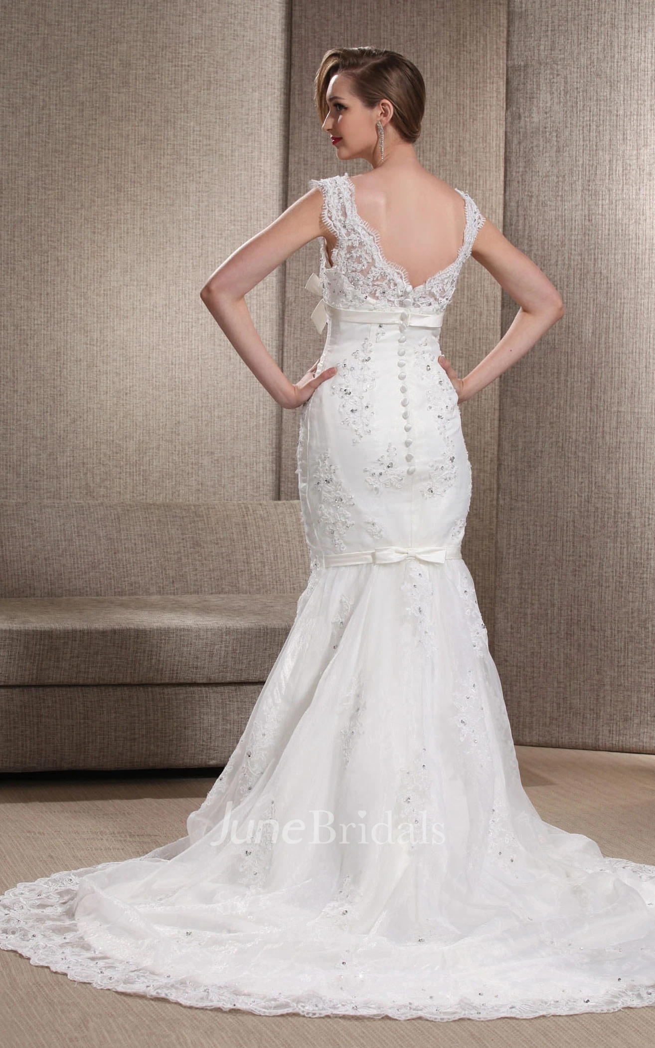 Caped-Sleeve Appliqued Mermaid Dress With Bow and Low-V Back