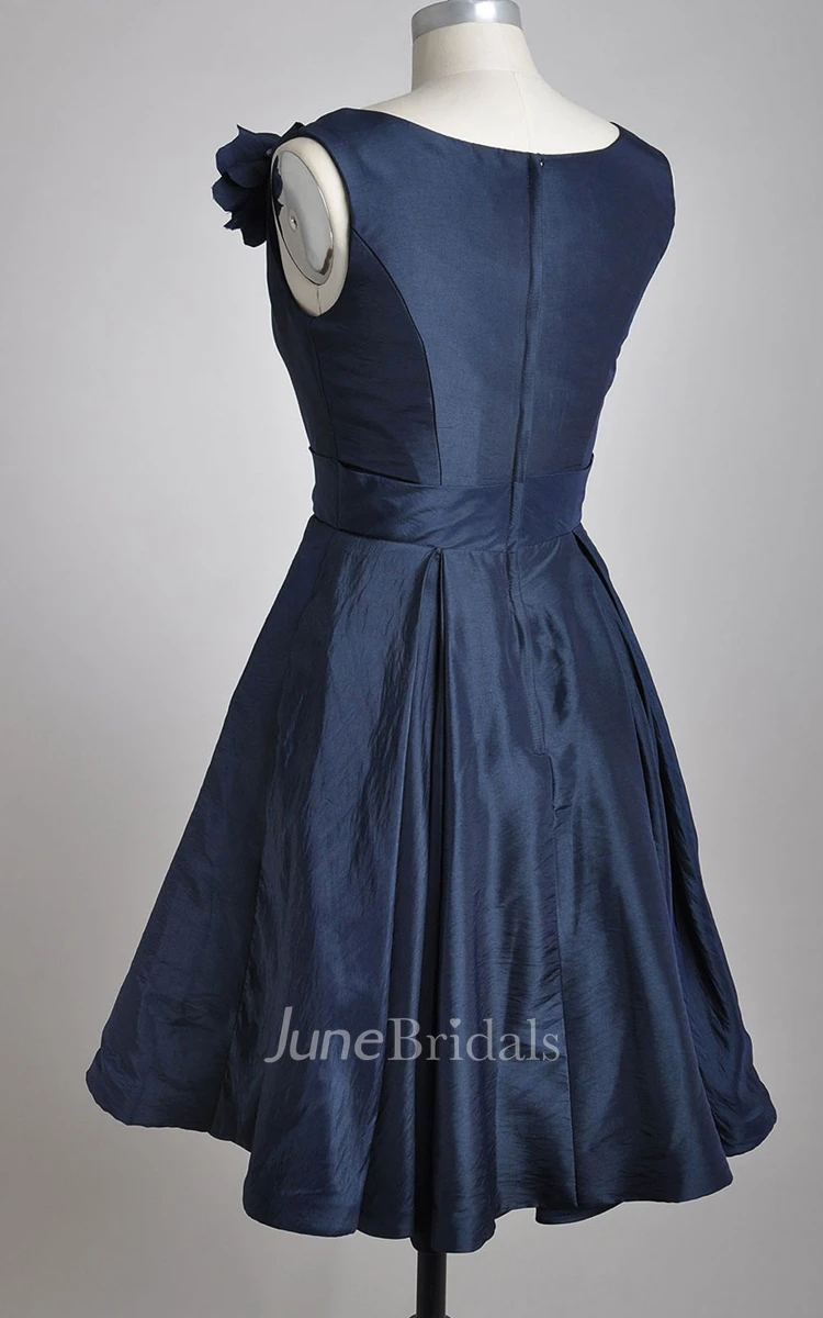 Scoop Neckline A-line Knee-length Dress With 3D Flower