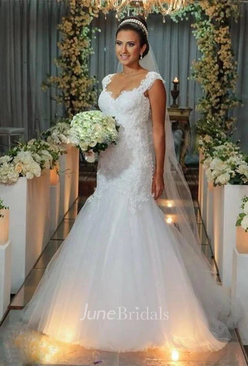 Modern Tulle Lace Appliques Mermaid Wedding Dress Sweep Train