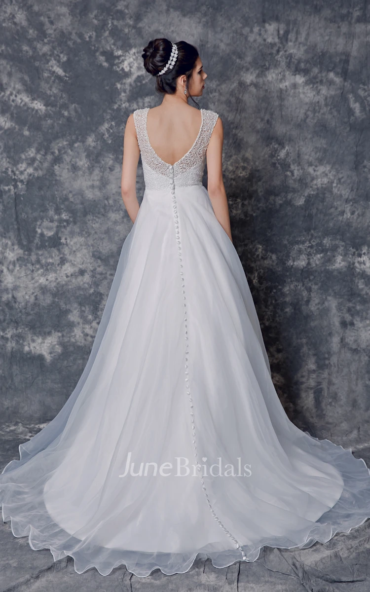 Gorgeous Short Sleeve Low V Neck Organza Ball Gown With Long Train