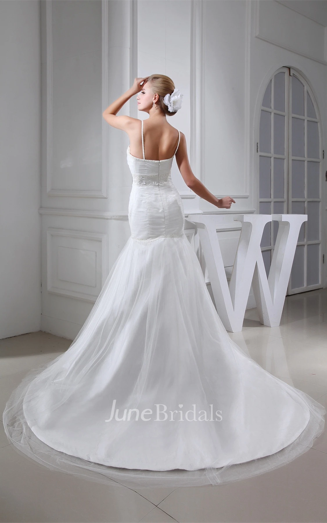 Spaghetti-Straps Ruched Mermaid Tulle Dress with Appliques
