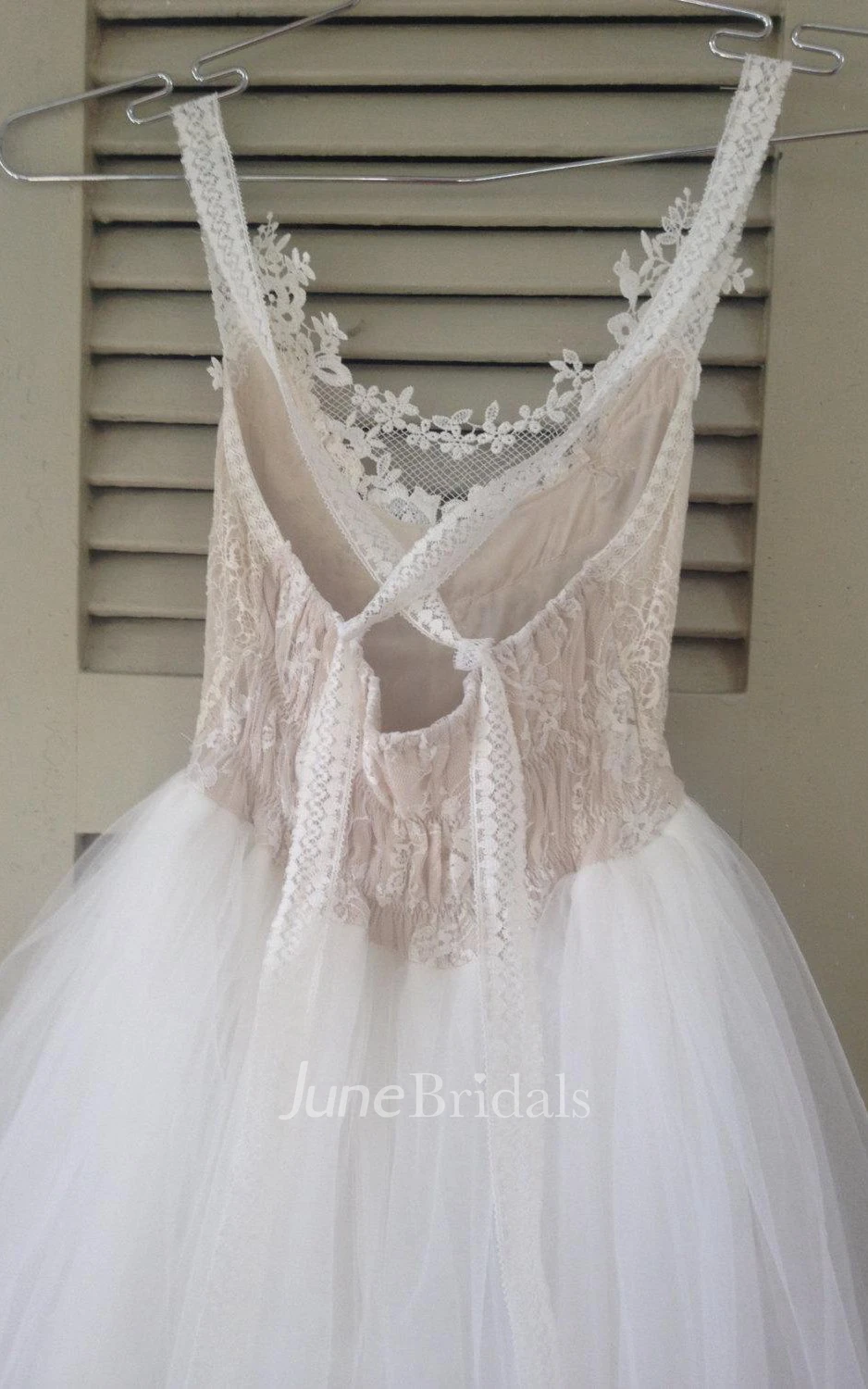 Sleeveless Low-v Neck Tulle&Lace Dress With Flower