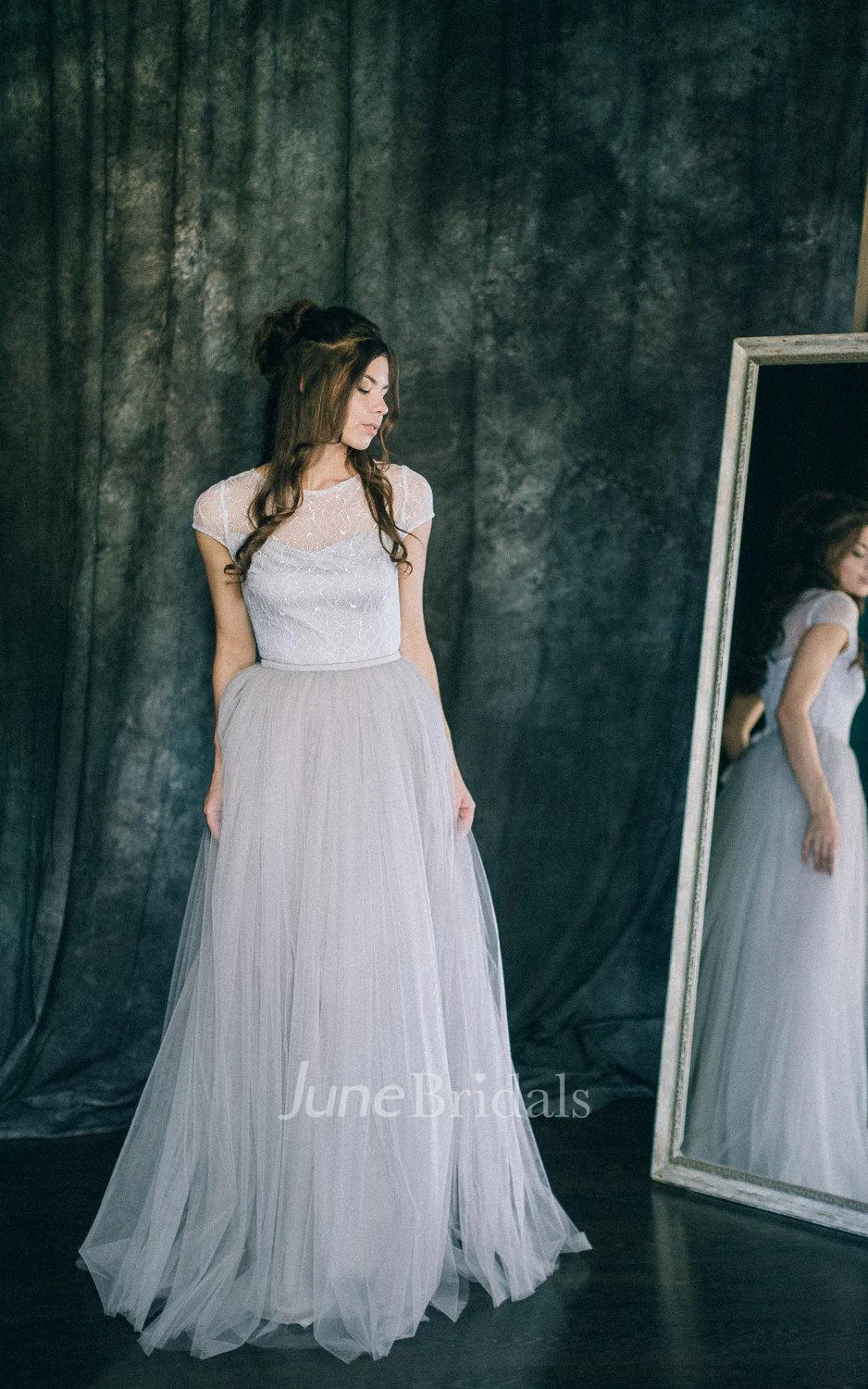 Short Cap Sleeve Tulle Lace Weddig Dress