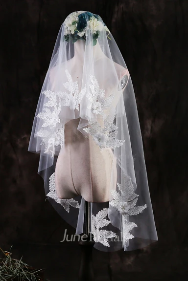 Short Handmade Lace Applique Flower Wedding Veil