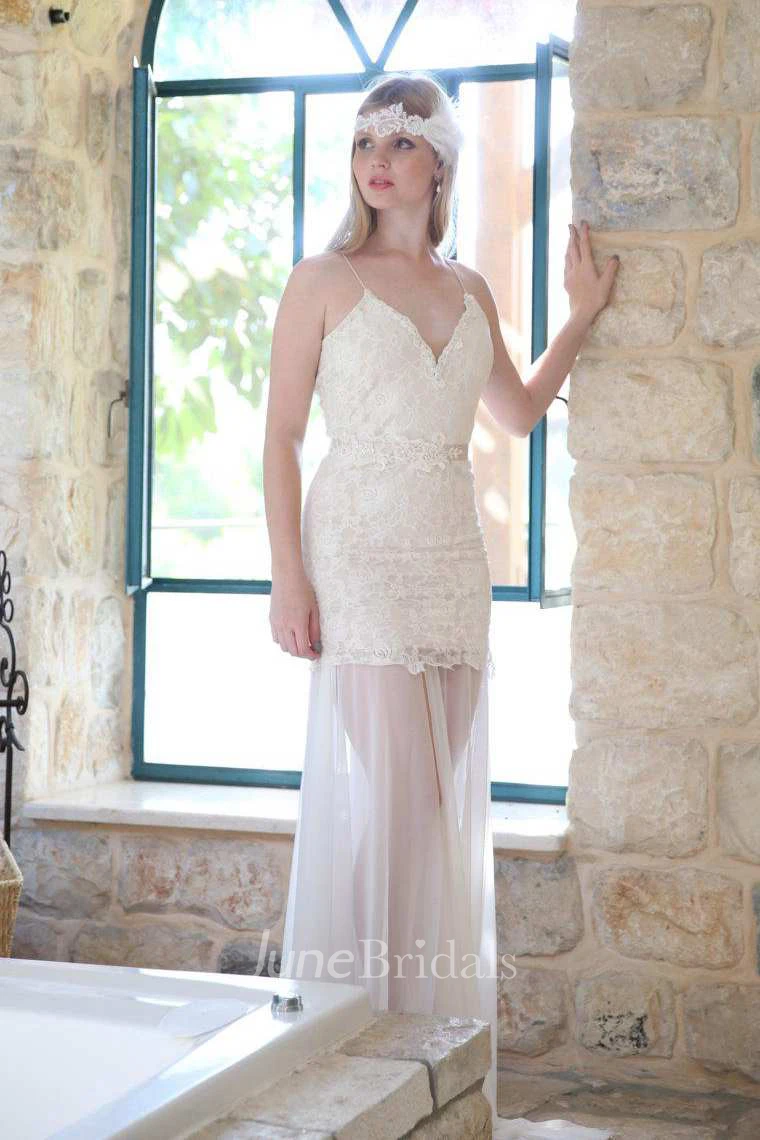 Spaghetti V-Neck Short Tulle Wedding Dress With Lace Appliques