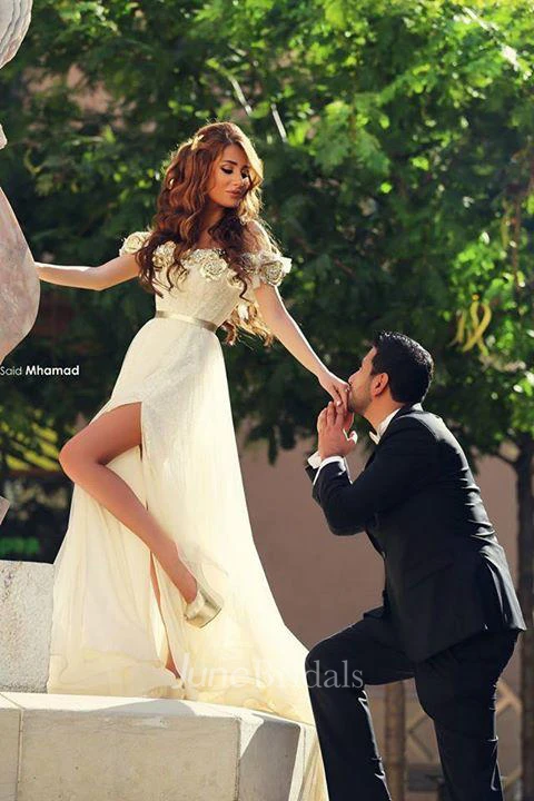 Delicate Off-the-shoulder Chiffon Flowers Wedding Dress Front Split