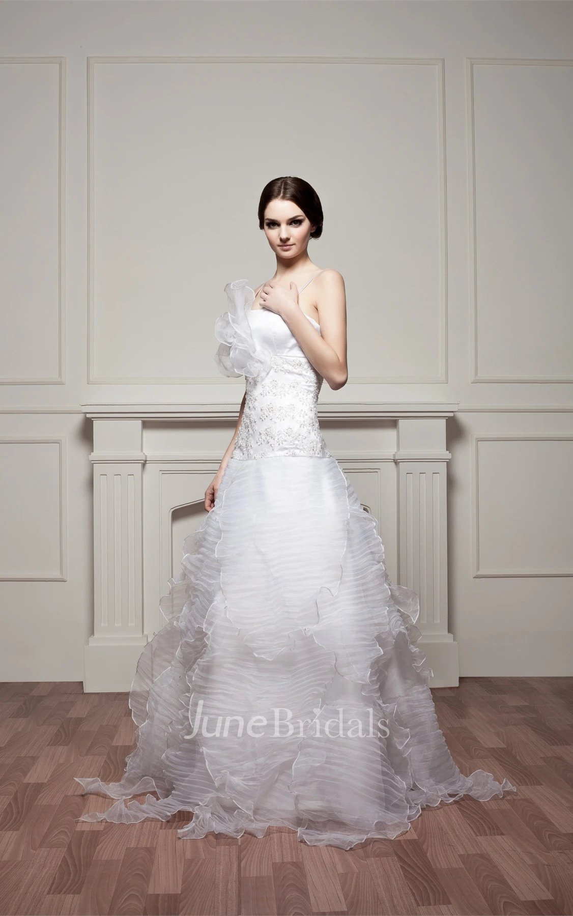 Spaghetti-Straps A-Line Ruched Dress with Appliques and Flower