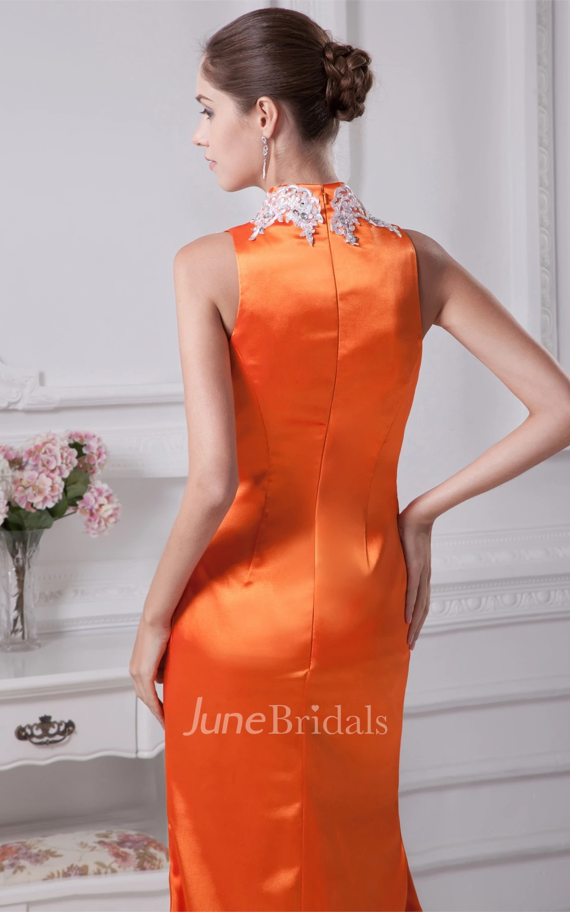 V-Neck Sleeveless Sheath Long Dress with Stress and Appliques